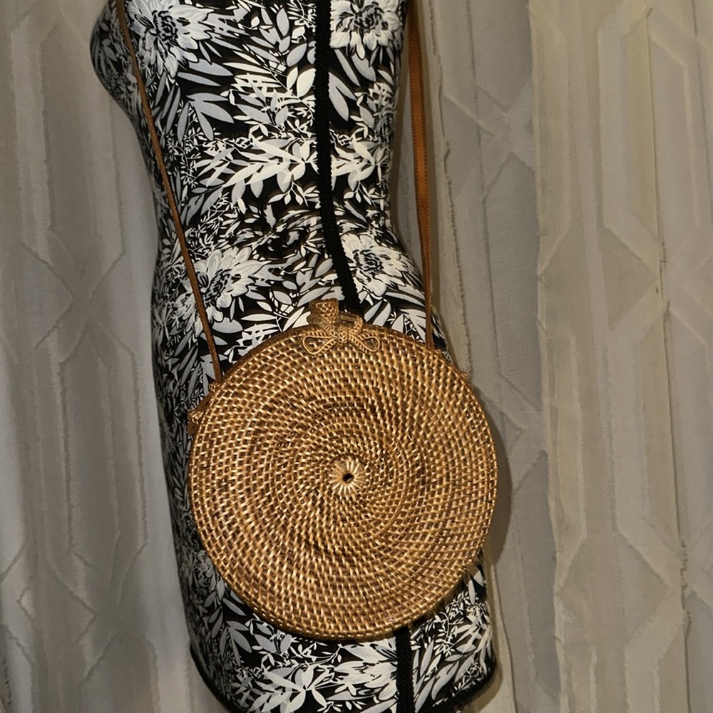 Woven crossbody